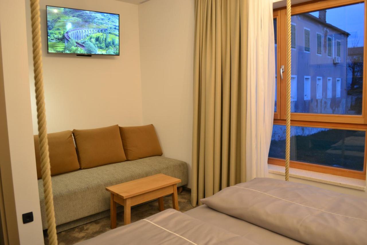 Pula Residence Rooms And Apartments Old City Center Esterno foto