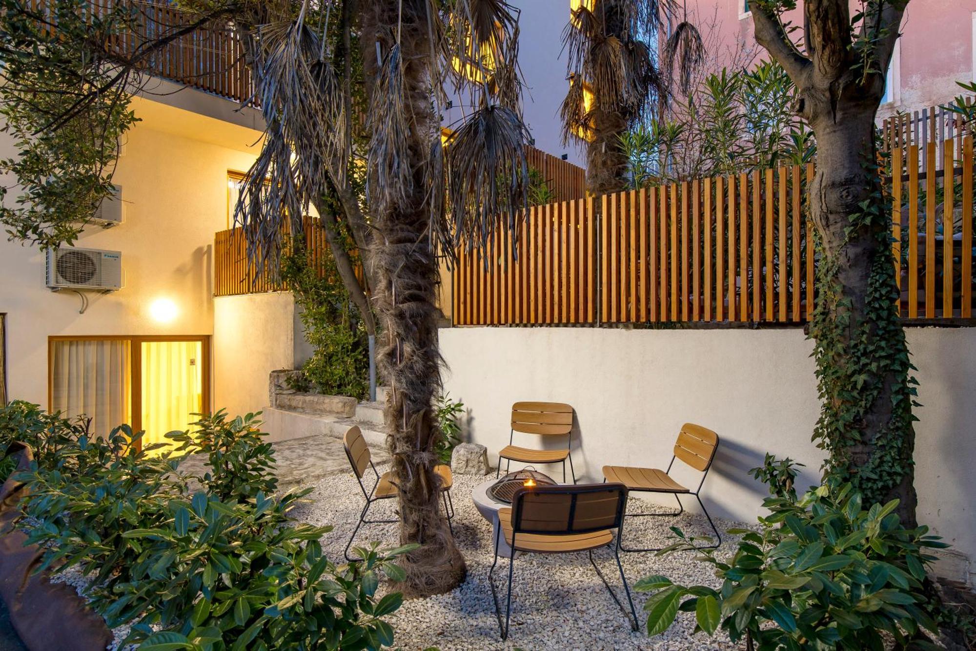 Pula Residence Rooms And Apartments Old City Center Esterno foto