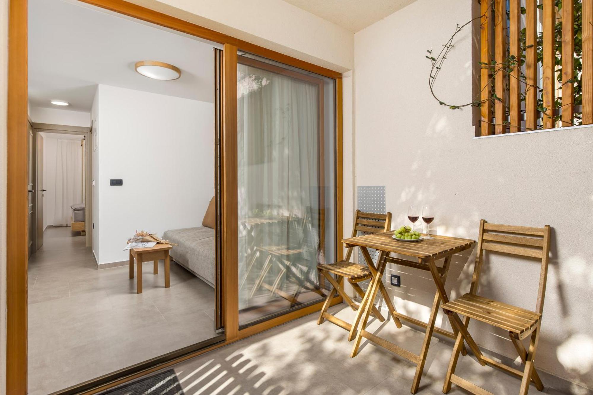Pula Residence Rooms And Apartments Old City Center Esterno foto