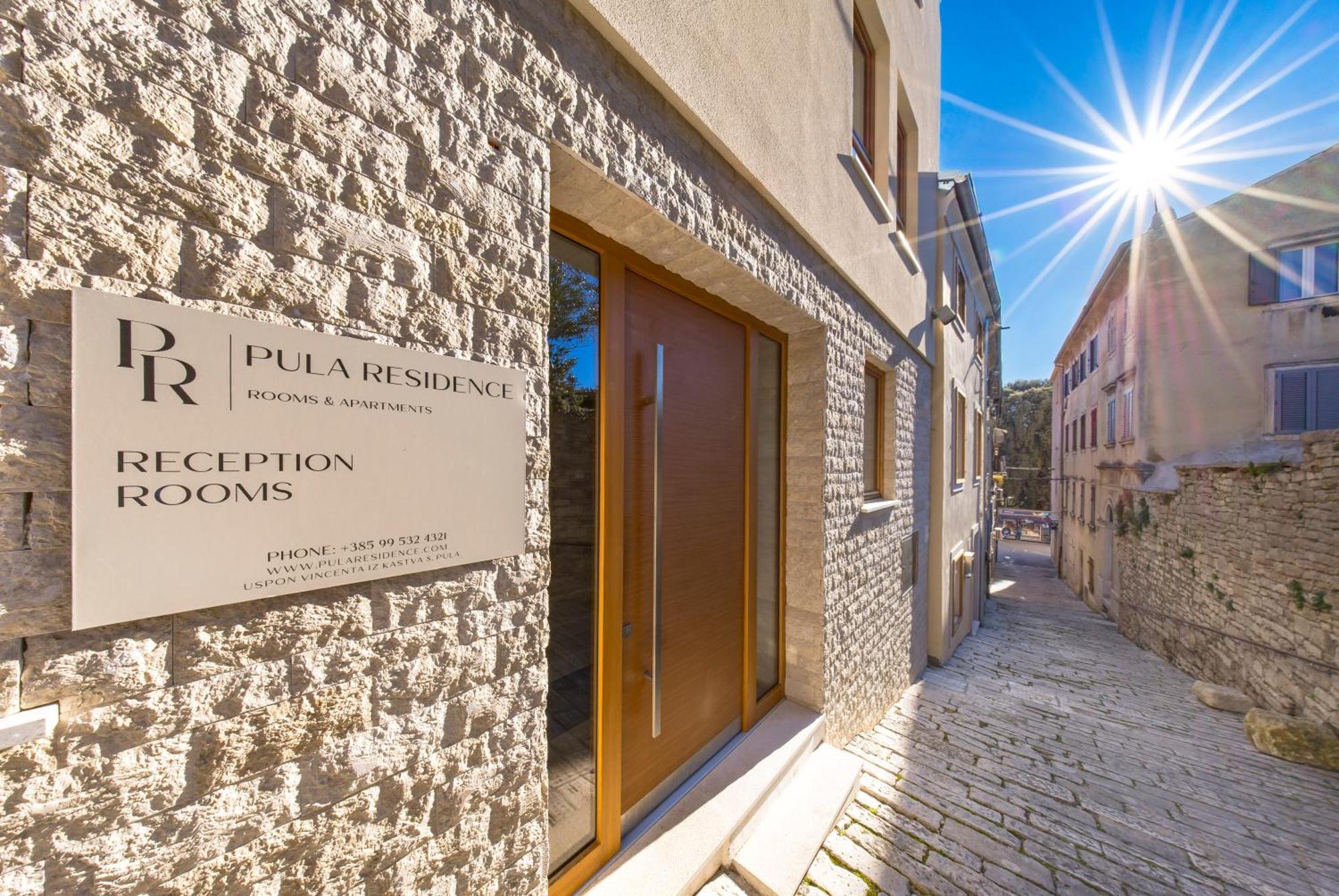 Pula Residence Rooms And Apartments Old City Center Esterno foto